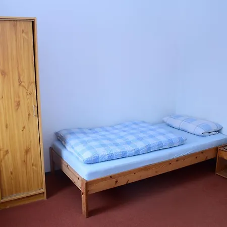 Zum Rebstock Lt-d Vendégház Lampertheim